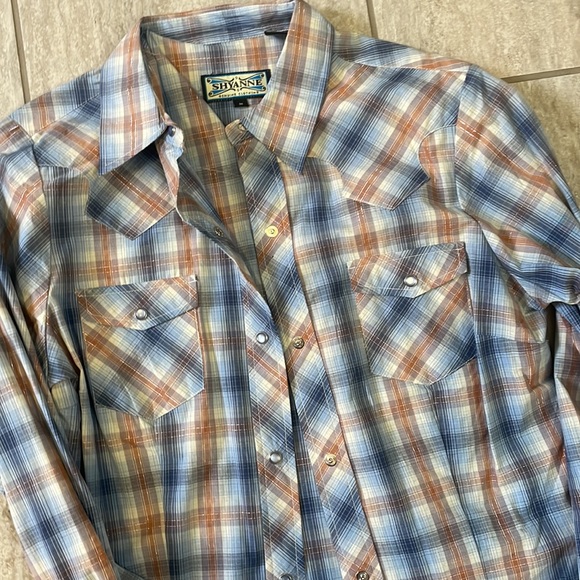 Shyanne womens size medium western wear pearl snap shirt - Picture 3 of 3